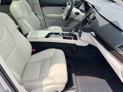 Used 2019 Volvo XC90 T6 Momentum w/ Advanced Package AWD/4WD image 26