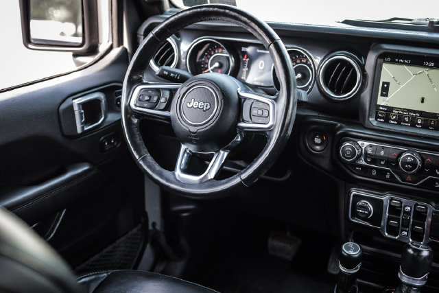 Used 2021 Jeep Wrangler Unlimited Sahara AWD/4WD image 27