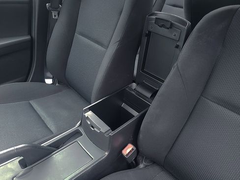 Used 2010 MAZDA MAZDA3 i Sport image 38