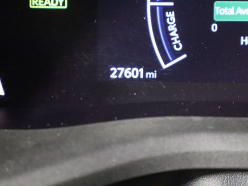 Used 2025 Toyota Camry SE image 37