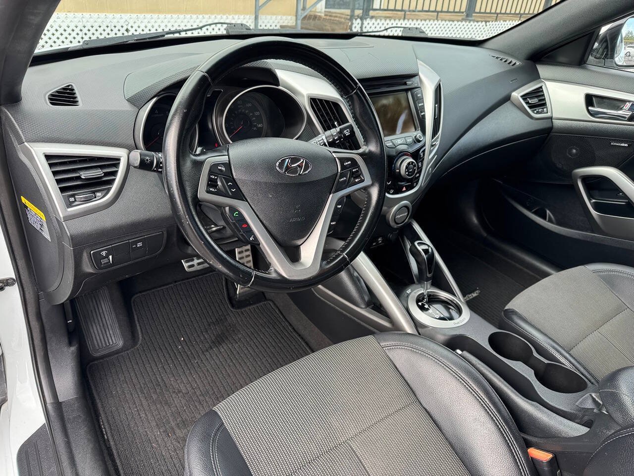 Used 2016 Hyundai Veloster w/ Option Group 02 FWD image 12