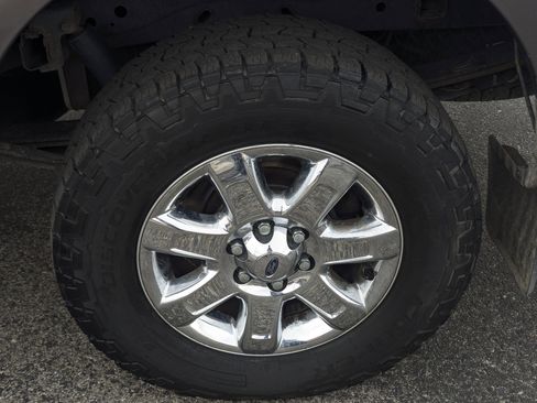 Used 2014 Ford F150 XLT w/ Equipment Group 302A Luxury image 8