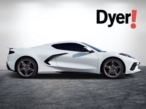 Used 2025 Chevrolet Corvette Stingray Coupe w/ Z51 Performance Package RWD image 2