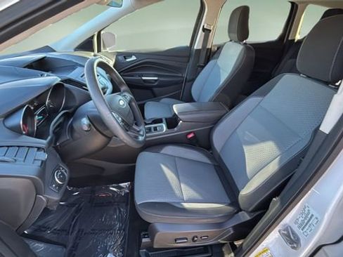 Used 2018 Ford Escape SE image 18