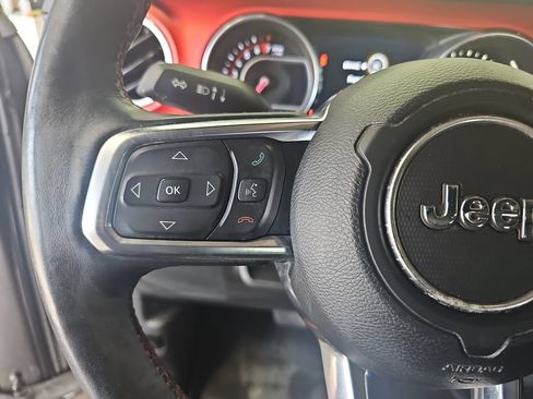 Used 2018 Jeep Wrangler Unlimited Rubicon AWD/4WD image 17