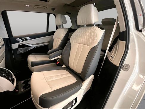 Used 2024 BMW X7 M60i w/ Executive Package AWD/4WD image 19