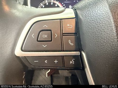 Used 2023 Toyota Highlander XSE FWD image 21