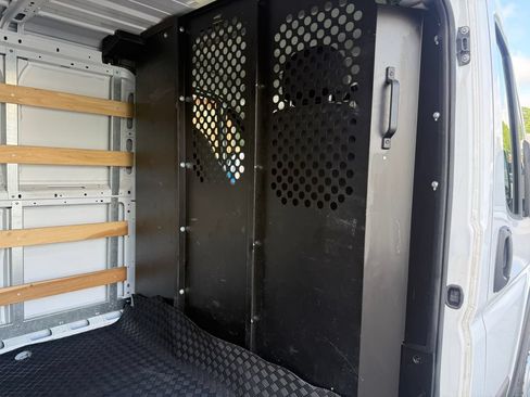 Used 2025 RAM ProMaster 2500 w/ U-Haul Equipment Group FWD image 20