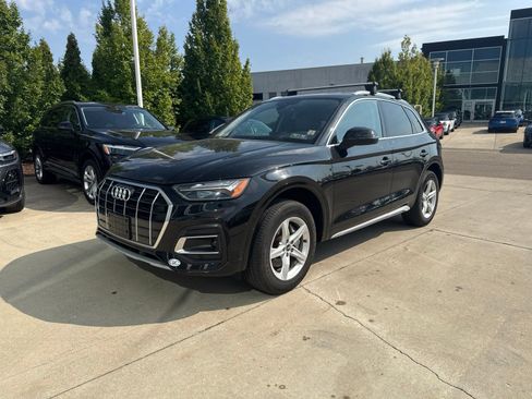 Used 2023 Audi Q5 2.0T Premium w/ Convenience Package AWD/4WD image 1