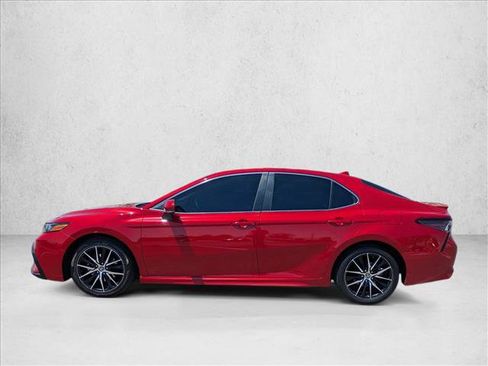 Used 2021 Toyota Camry SE w/ Convenience Package FWD image 9