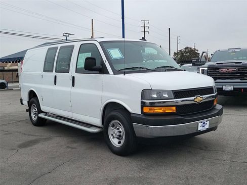 Used 2024 Chevrolet Express 2500 w/ Driver Convenience Package RWD image 24