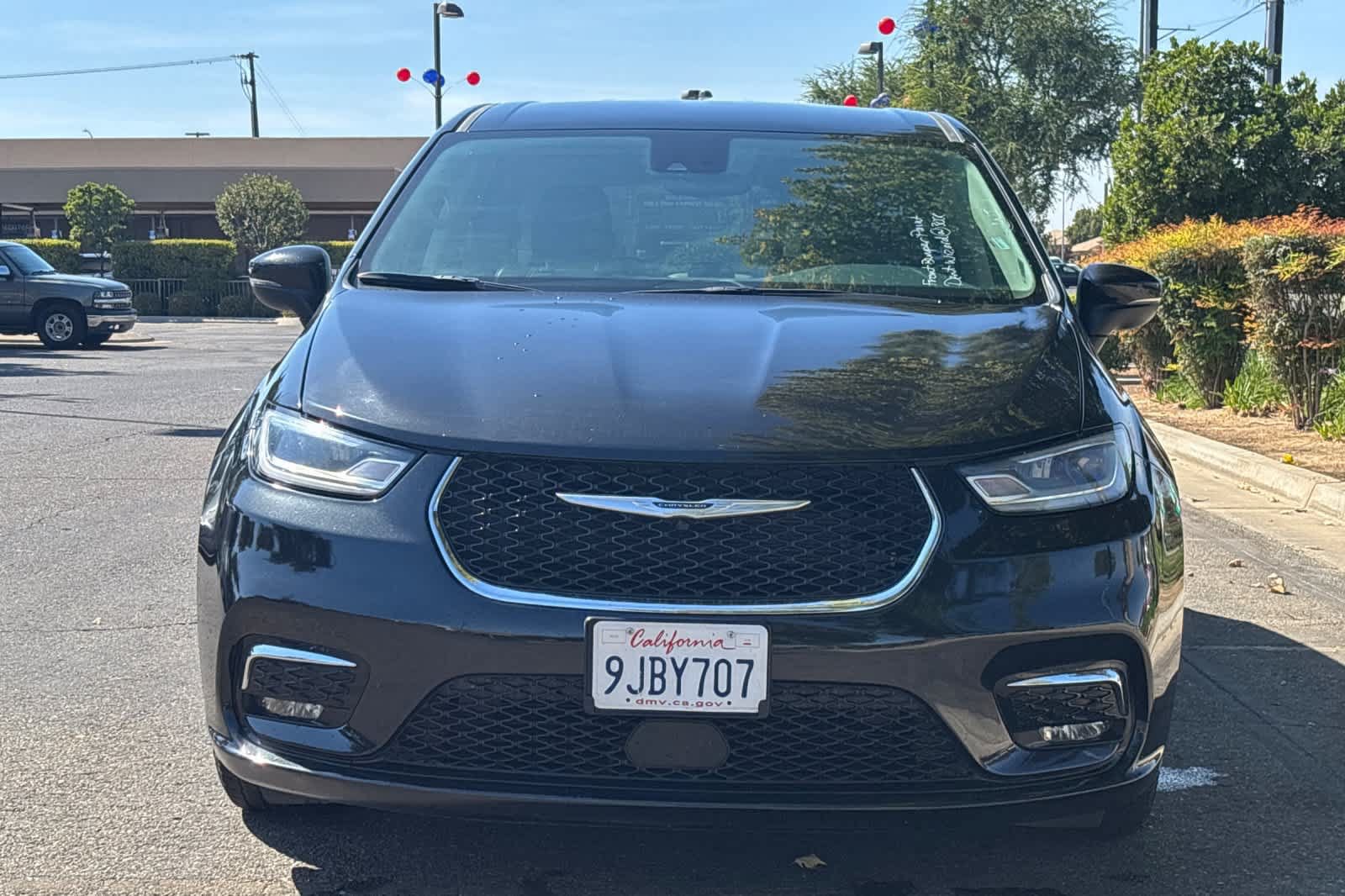 Used 2023 Chrysler Pacifica Touring-L FWD image 11