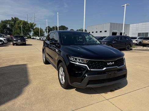 Used 2022 Kia Sorento LX FWD image 5