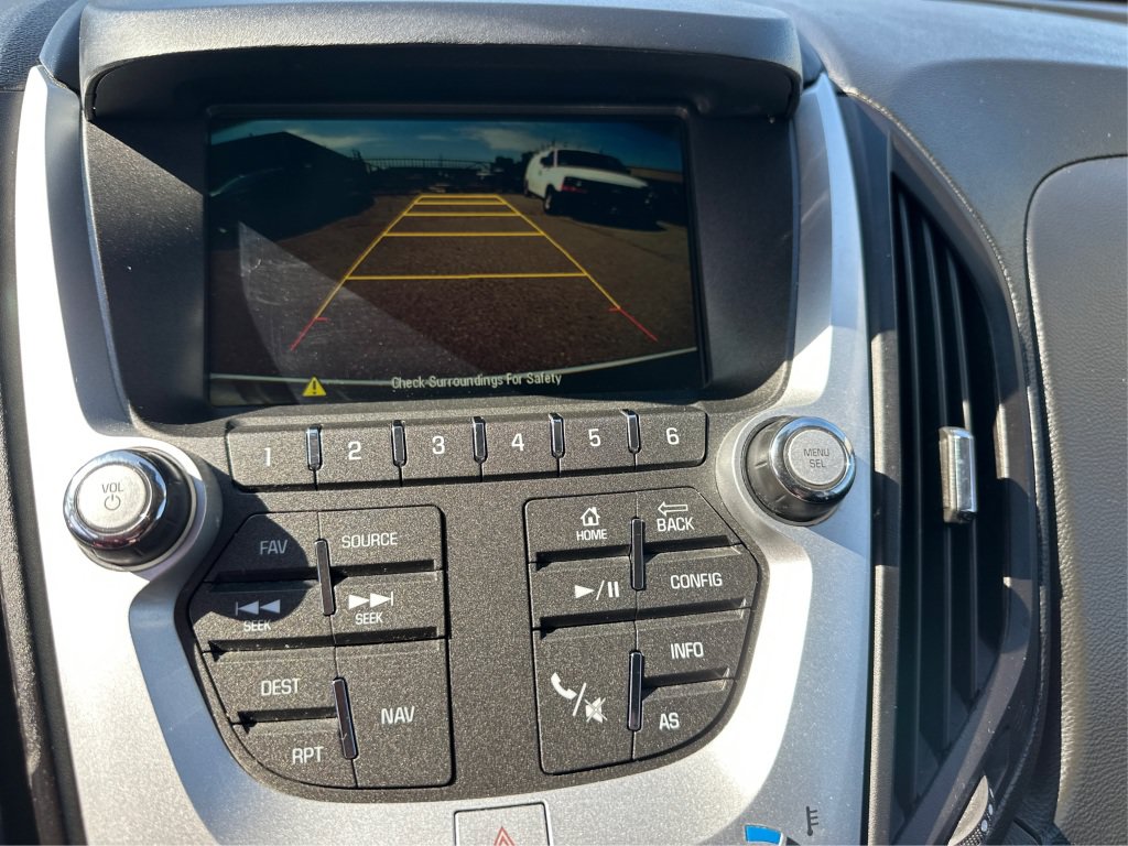 Used 2017 Chevrolet Equinox LT FWD image 32