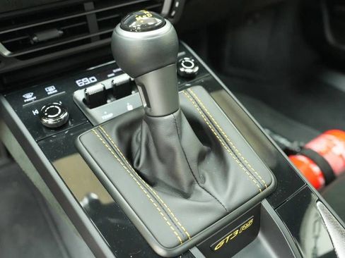 Certified 2024 Porsche 911 GT3 RS RWD image 25