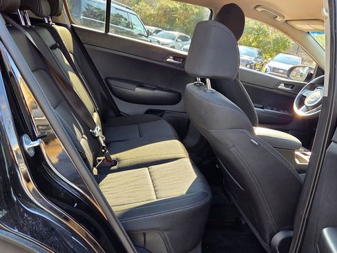 Used 2022 Kia Sportage LX image 14