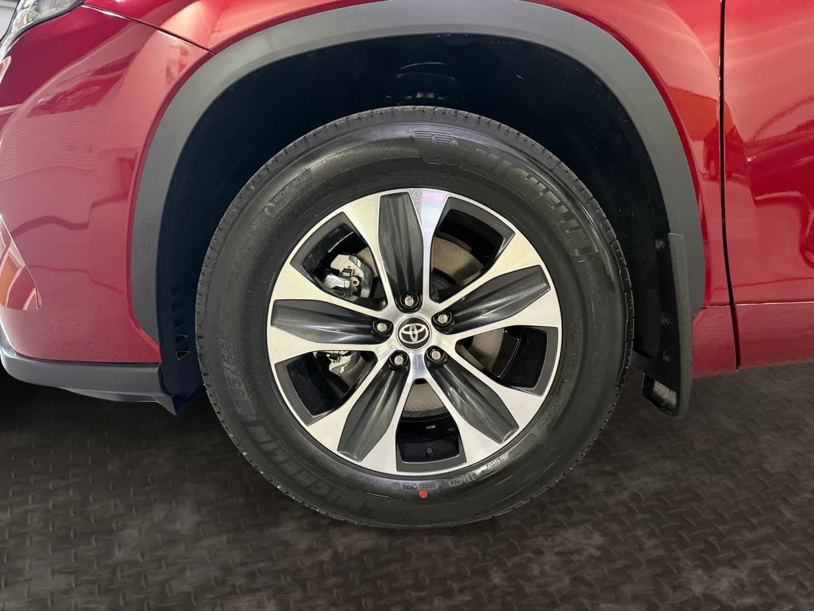 New 2026 Toyota Highlander XLE AWD/4WD image 18