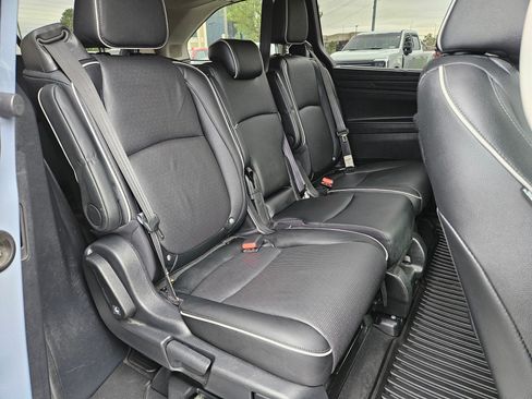 Used 2025 Honda Odyssey Elite image 32