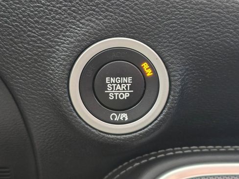 Used 2017 Dodge Challenger R/T Scat Pack w/ Leather Interior Group image 34