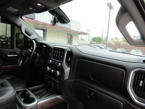 Used 2021 GMC Sierra 2500 Denali w/ Denali Ultimate Package image 11