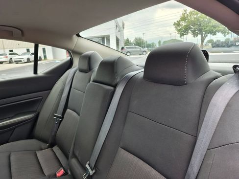 Used 2025 Nissan Altima 2.5 SV FWD image 26