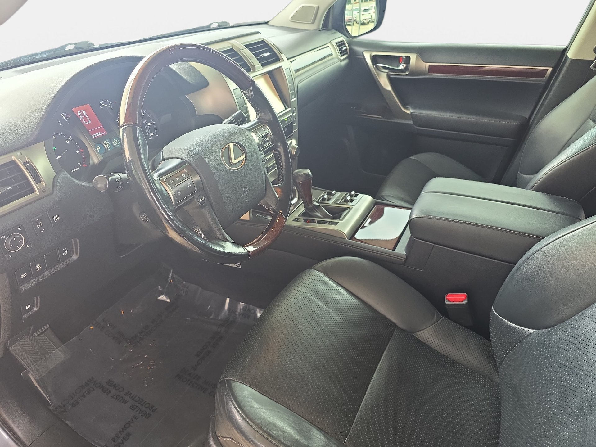 Used 2017 Lexus GX 460 Luxury w/ Preferred Accessory Package AWD/4WD image 15