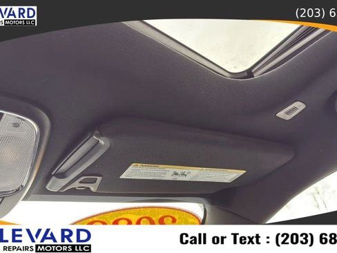 Used 2022 Dodge Charger SXT w/ Leather Interior Group RWD image 13