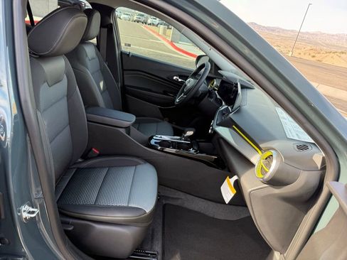 New 2026 Chevrolet Trax LT w/ Driver Confidence Package image 11