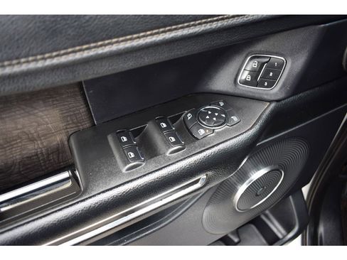 Used 2020 Ford Expedition Limited image 17