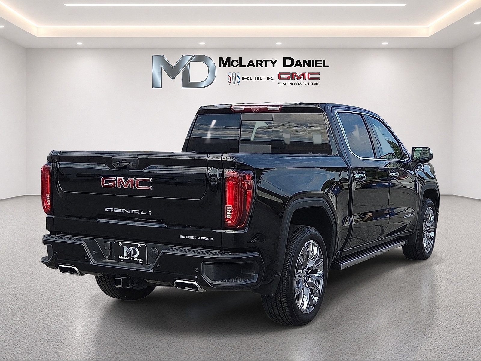 Certified 2026 GMC Sierra 1500 Denali w/ Denali Reserve Package AWD/4WD image 14