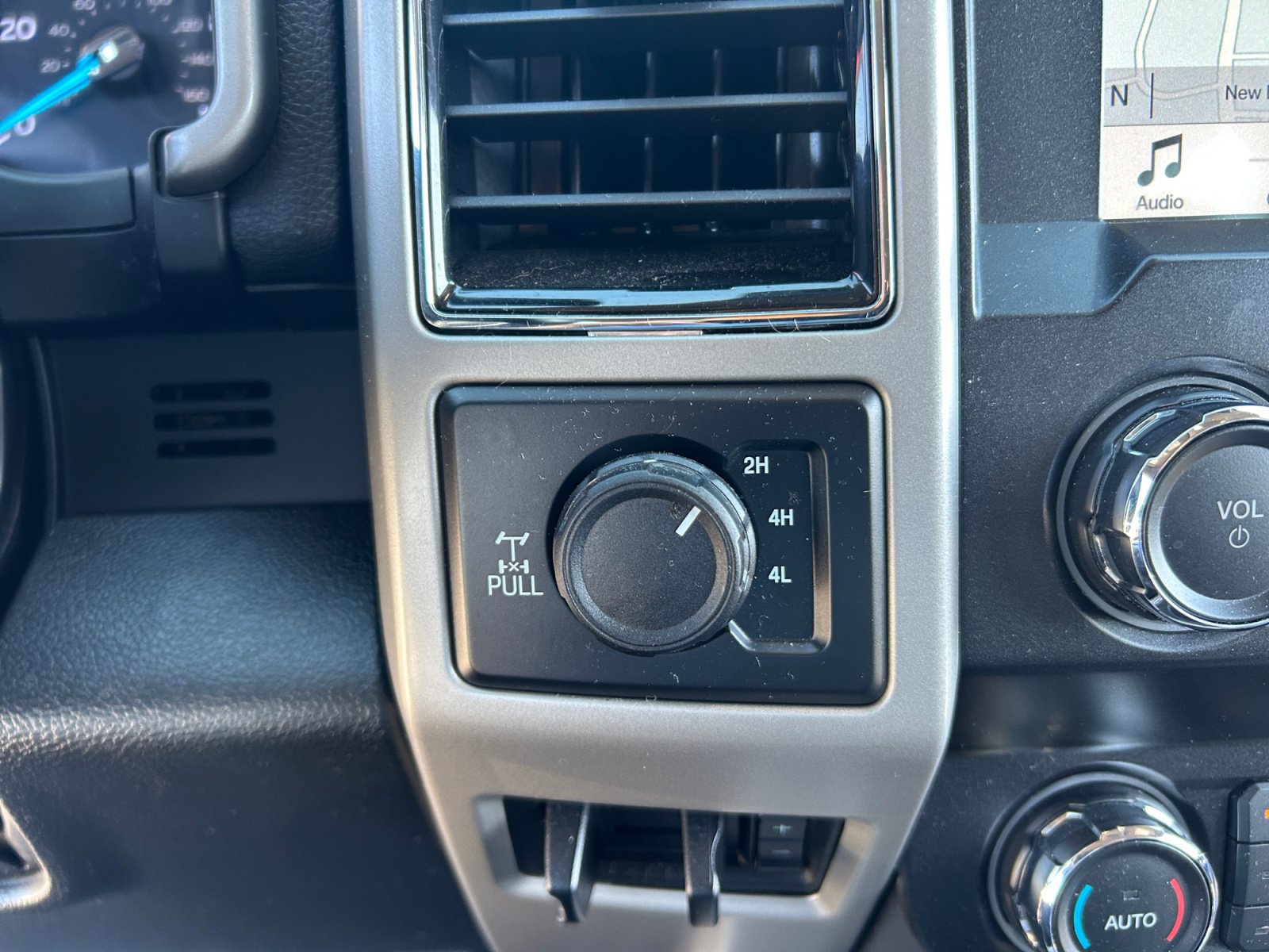 Used 2019 Ford F250 Lariat w/ Chrome Package AWD/4WD image 18