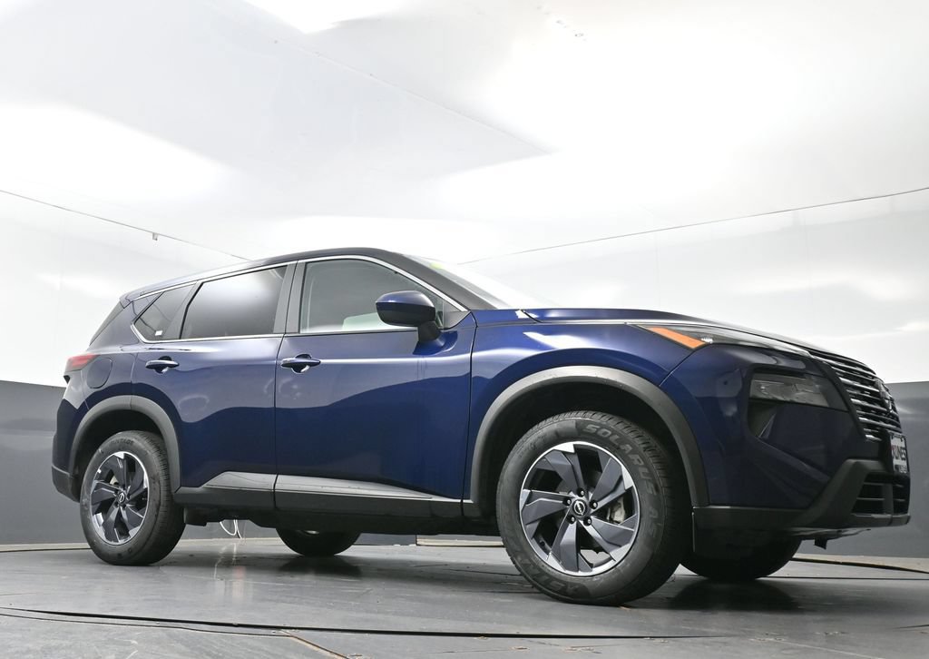 Used 2025 Nissan Rogue SV FWD image 41
