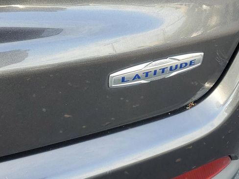 Used 2022 Jeep Compass Latitude image 28