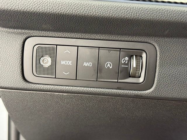 New 2027 Chevrolet Traverse Z71 w/ Enhanced Driving Package AWD/4WD image 36
