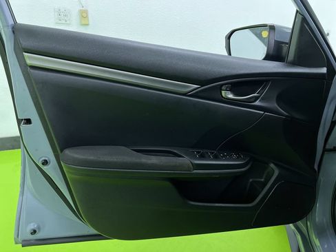 Used 2019 Honda Civic Sport image 16