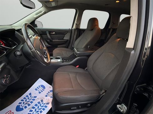 Used 2015 GMC Acadia SLE image 16