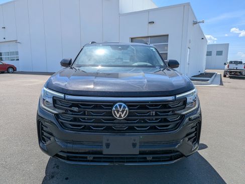 Used 2025 Volkswagen Atlas Cross Sport SEL R-Line AWD/4WD image 2
