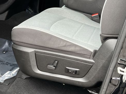 Used 2023 RAM 1500 Classic SLT image 12