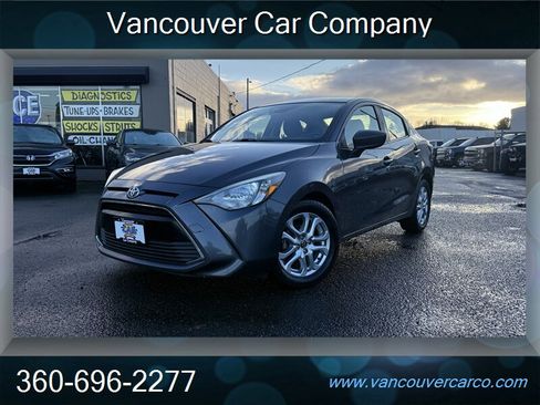 Used 2018 Toyota Yaris iA image 2