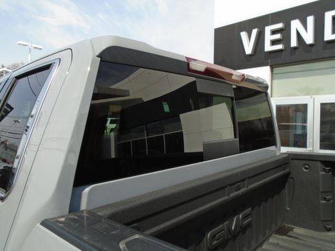 Certified 2024 GMC Sierra 2500 SLE image 46