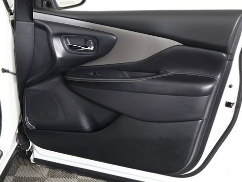 Used 2019 Nissan Murano S image 20