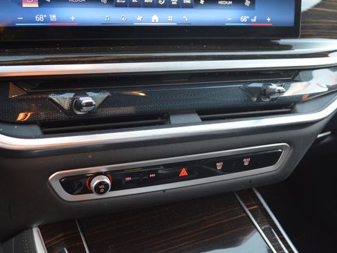 Certified 2025 BMW X5 xDrive40i w/ Premium Package image 22