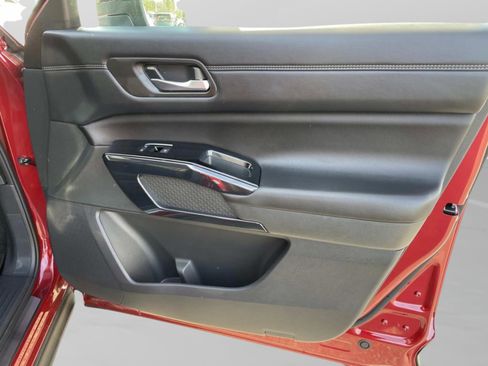 New 2026 Nissan Pathfinder Platinum FWD image 20