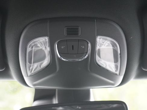 Used 2023 Jeep Compass Latitude AWD/4WD image 25