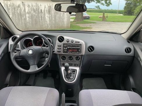 Used 2006 Pontiac Vibe w/ Sport Package FWD image 26