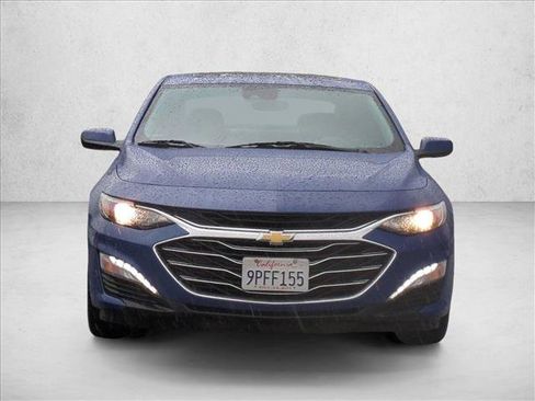 Used 2023 Chevrolet Malibu LT image 2