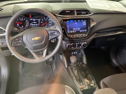 Used 2023 Chevrolet TrailBlazer LT w/ Convenience Package AWD/4WD image 21