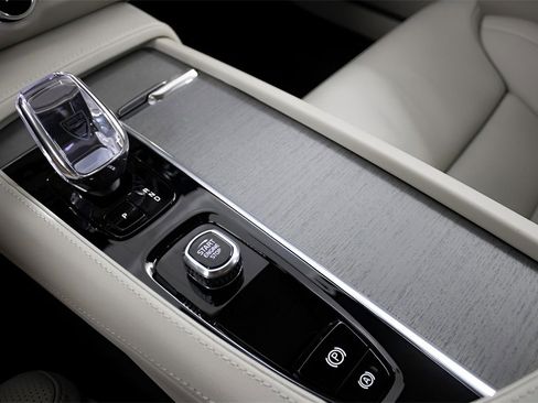 Certified 2025 Volvo S90 B6 Ultra image 14