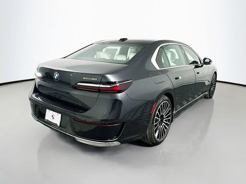 Used 2025 BMW i7 eDrive50 w/ Executive Package image 5