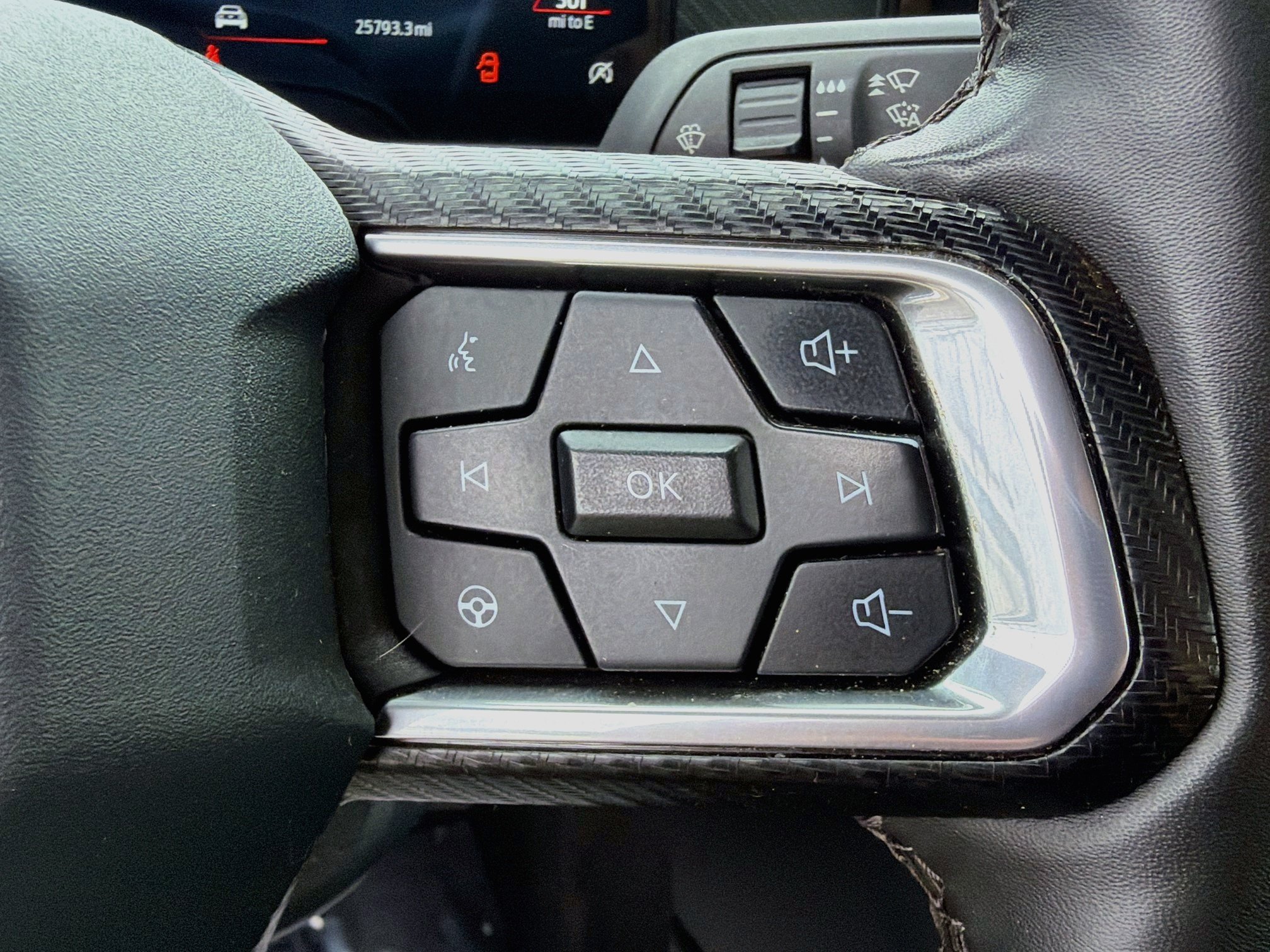 Used 2024 Ford Mustang Coupe RWD image 35
